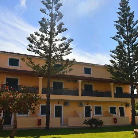 ホテル Oula Maisonettes 3*
